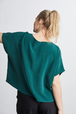 THE POCKET BOX TOP IN SILK CREPE