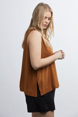 SAMPLE SALE: THE J+J TANK