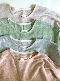 THE SPECKLED T SWEATER