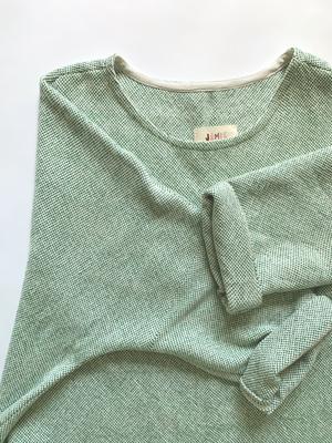 THE SPECKLED T SWEATER